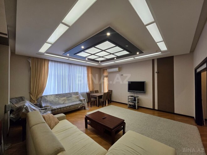 Сдаётся 3-комн. новостройка 145 м², м. Низами, photo 3 from 22