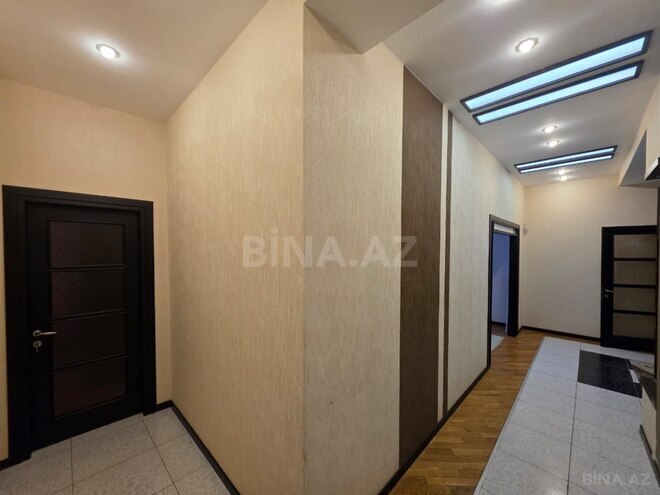 Сдаётся 3-комн. новостройка 145 м², м. Низами, photo 18 from 22