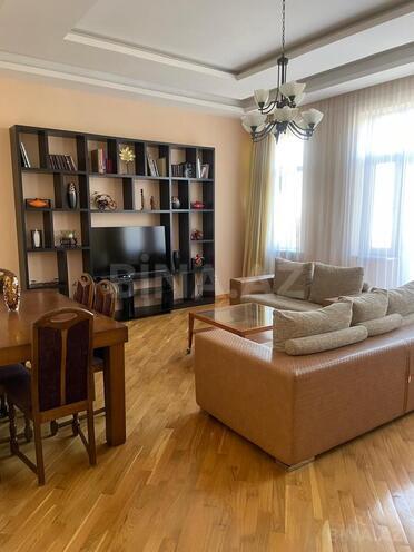 Сдаётся 4-комн. вторичка 130 м², м. Сахил, photo 3 from 17