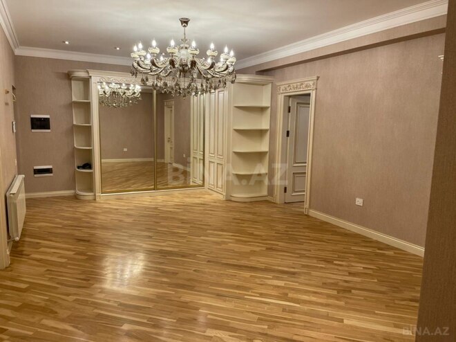 İcarəyə verilir 4 otaqlı yeni tikili 160 m², 28 May m., photo 13 from 15
