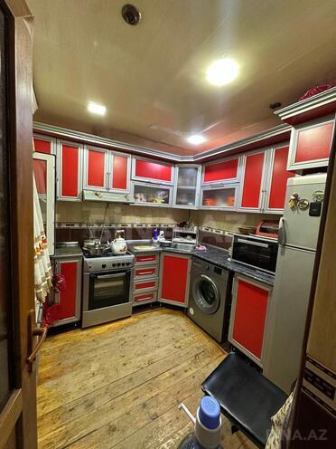 Продаётся 3-комн. вторичка 70 м², м. Нефтчиляр, photo 6 from 15