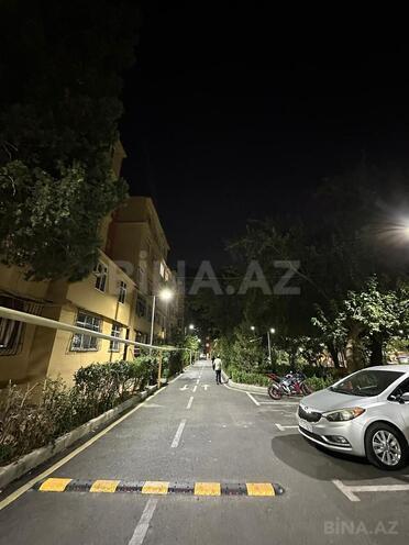 Продаётся 3-комн. вторичка 70 м², м. Нефтчиляр, photo 1 from 15