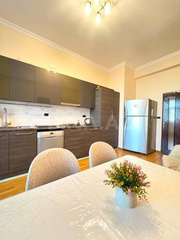 Сдаётся 2-комн. новостройка 97 м², м. Элмляр Академиясы, photo 13 from 20