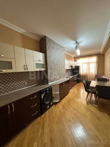 Сдаётся 3-комн. новостройка 150 м², м. Кара Караев, photo 10 from 18