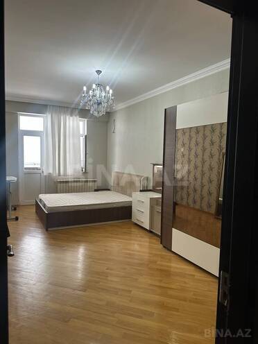 Сдаётся 3-комн. новостройка 150 м², м. Кара Караев, photo 4 from 18