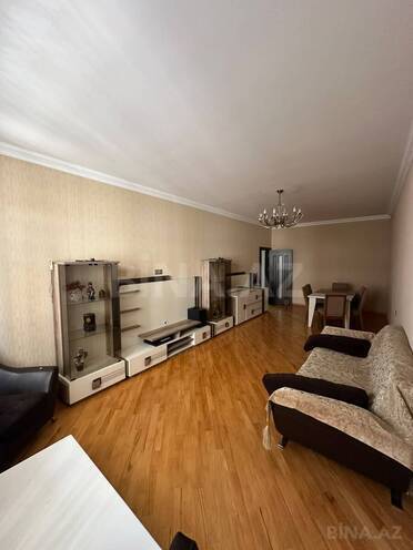 Сдаётся 3-комн. новостройка 150 м², м. Кара Караев, photo 3 from 18