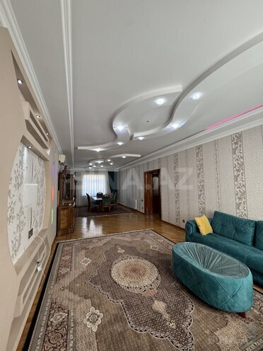 Продаётся 6-комн. дом/дача 450 м², photo 1 from 19