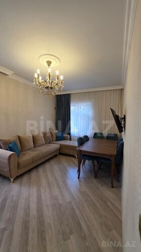 Продаётся 2-комн. вторичка 65 м², пос. Бакиханова, photo 1 from 11