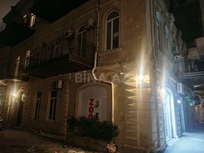 Сдаётся 2-комн. вторичка 60 м², м. Низами, photo 1 from 9