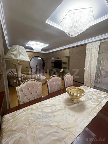 İcarəyə verilir 4 otaqlı yeni tikili 178 m², 28 May m., photo 1 from 32