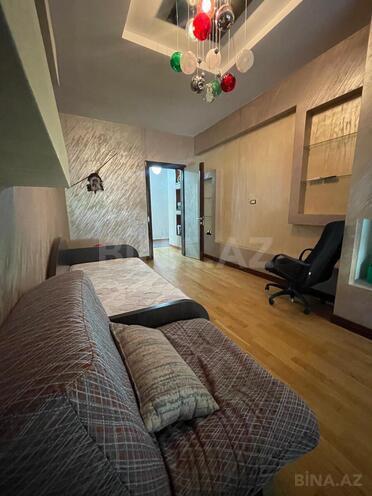 İcarəyə verilir 4 otaqlı yeni tikili 178 m², 28 May m., photo 19 from 32