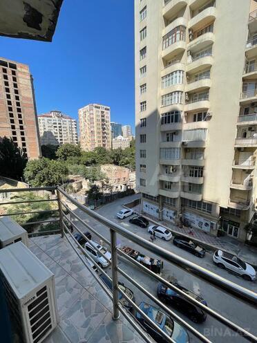 İcarəyə verilir 4 otaqlı yeni tikili 178 m², 28 May m., photo 30 from 32