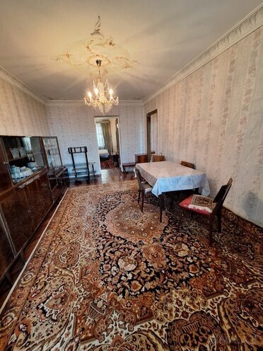 Satılır 3 otaqlı köhnə tikili 72 m², Neftçilər m., photo 1 from 10