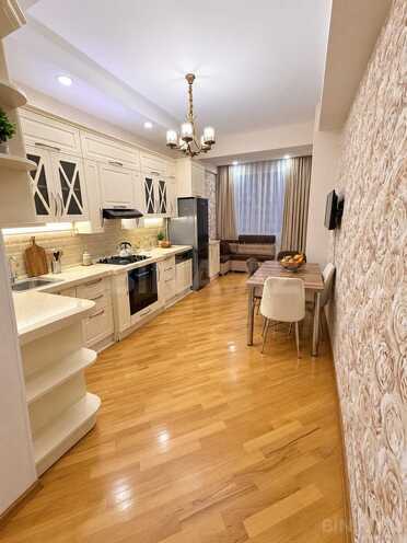 Продаётся 3-комн. новостройка 135 м², м. Кара Караев, photo 6 from 10
