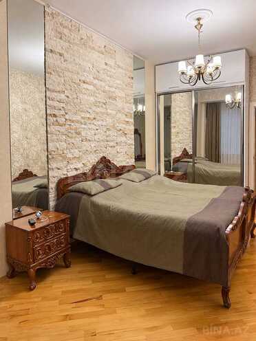 Продаётся 3-комн. новостройка 135 м², м. Кара Караев, photo 4 from 10