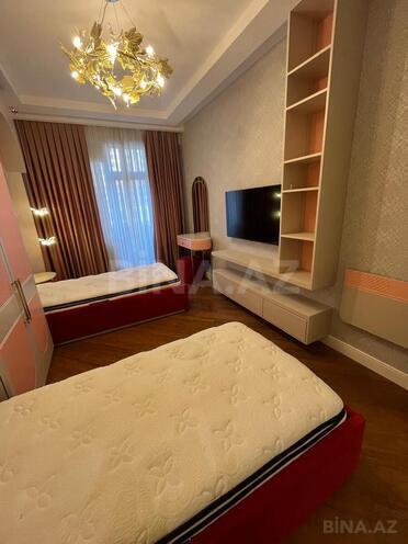 Сдаётся 3-комн. новостройка 163 м², м. 8 ноября, photo 12 from 29