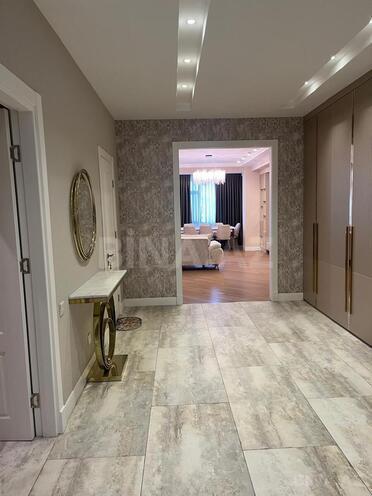 Сдаётся 3-комн. новостройка 163 м², м. 8 ноября, photo 4 from 29