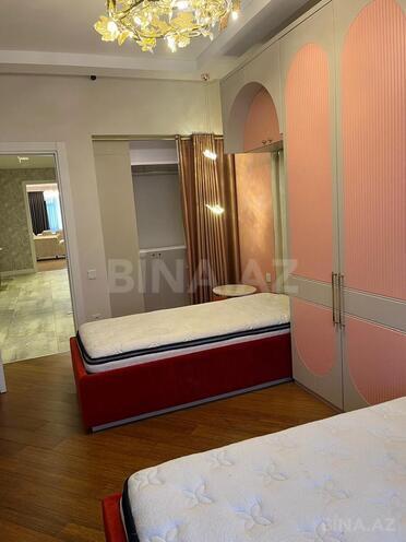 Сдаётся 3-комн. новостройка 163 м², м. 8 ноября, photo 10 from 29