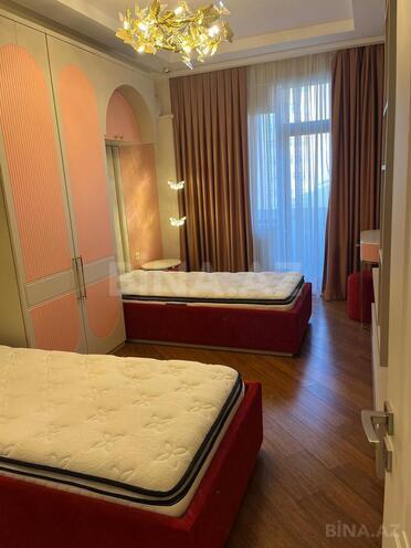Сдаётся 3-комн. новостройка 163 м², м. 8 ноября, photo 11 from 29