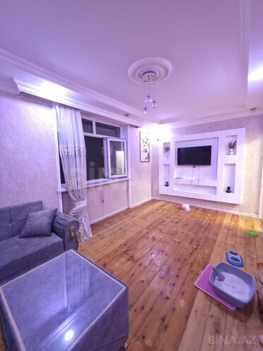 Satılır 3 otaqlı köhnə tikili 68 m², Bakıxanov q., photo 1 from 17