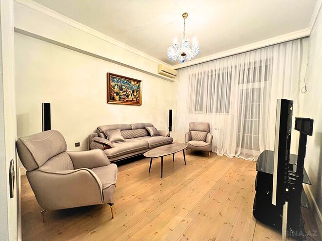 İcarəyə verilir 3 otaqlı yeni tikili 135 m², 8 Noyabr m., photo 5 from 18