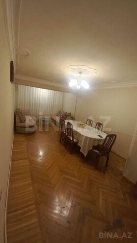 Satılır 3 otaqlı köhnə tikili 95 m², İnşaatçılar m., photo 1 from 11