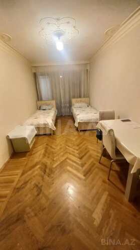 Satılır 3 otaqlı köhnə tikili 95 m², İnşaatçılar m., photo 4 from 11