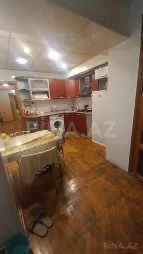 Satılır 3 otaqlı köhnə tikili 95 m², İnşaatçılar m., photo 6 from 11