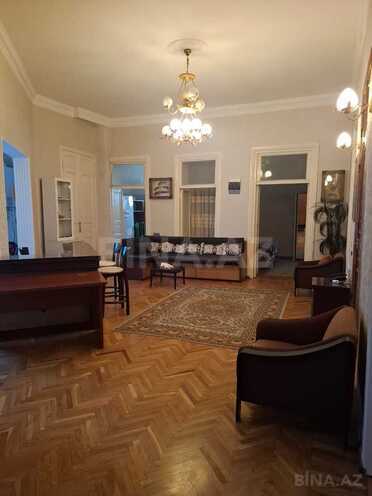 Сдаётся 3-комн. вторичка 120 м², м. Сахил, photo 1 from 16