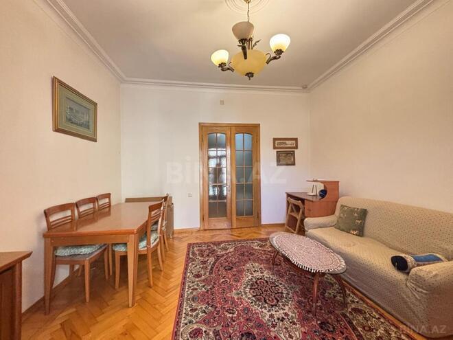 Продаётся 4-комн. вторичка 110 м², м. Низами, photo 11 from 23