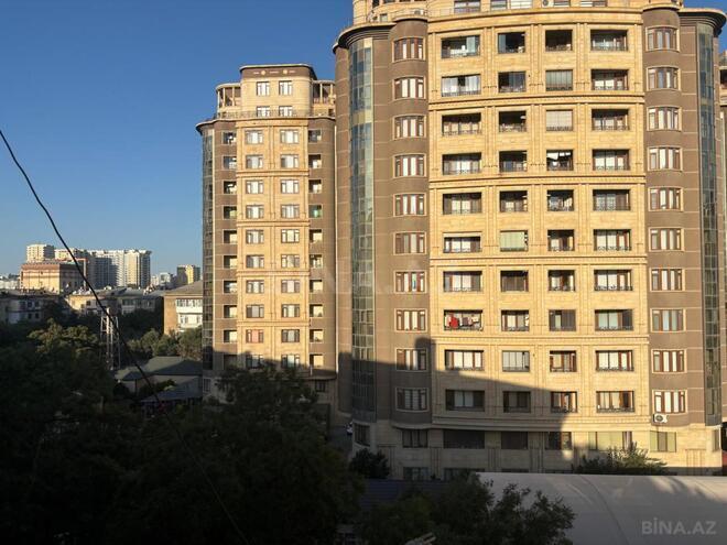 Продаётся 4-комн. вторичка 110 м², м. Низами, photo 21 from 23