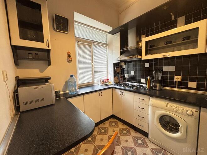 Продаётся 4-комн. вторичка 110 м², м. Низами, photo 10 from 23