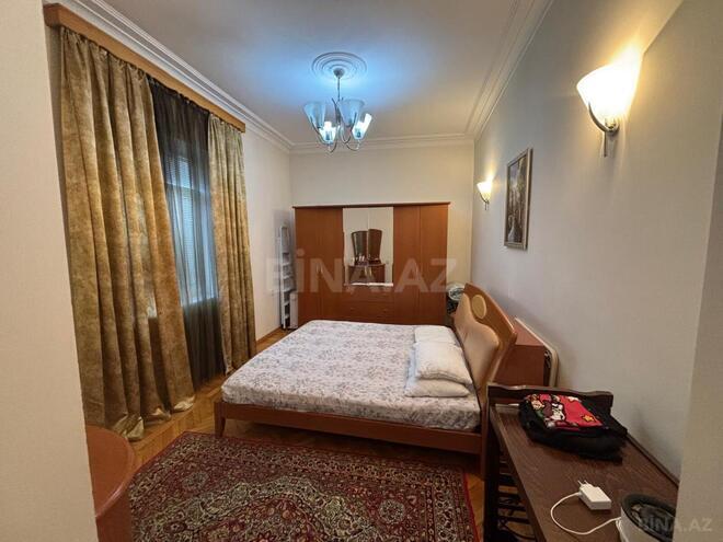 Продаётся 4-комн. вторичка 110 м², м. Низами, photo 15 from 23