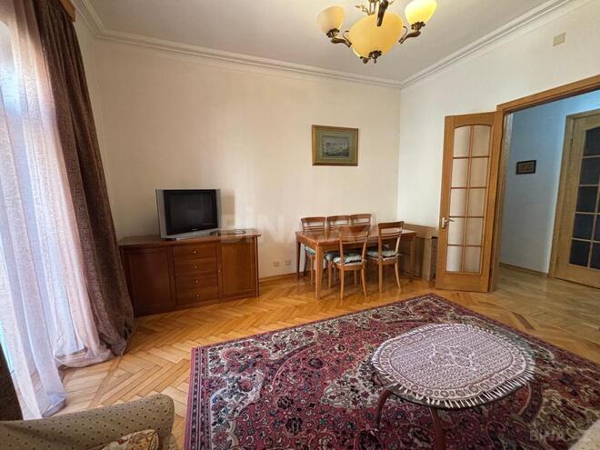 Продаётся 4-комн. вторичка 110 м², м. Низами, photo 14 from 23