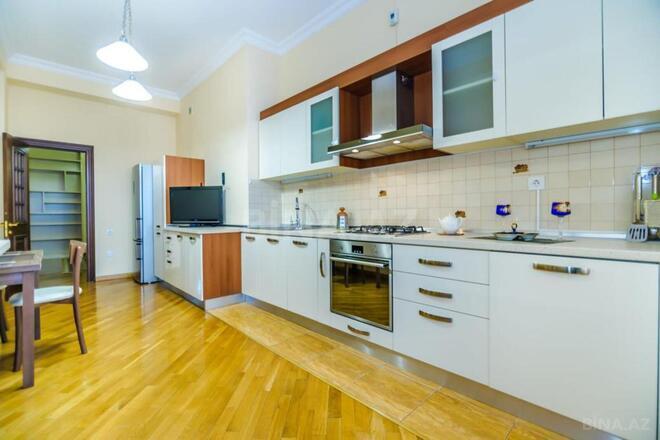 Сдаётся 3-комн. новостройка 170 м², Насиминский  р., photo 7 from 24