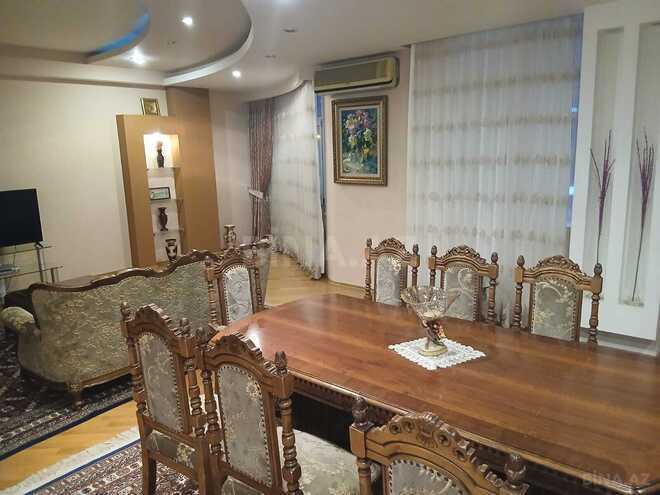 Satılır 4 otaqlı yeni tikili 220 m², 8 Noyabr m., photo 1 from 13