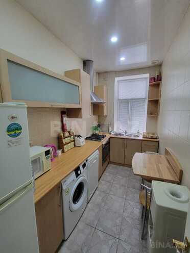 Satılır 2 otaqlı köhnə tikili 60 m², Sahil m., photo 10 from 15
