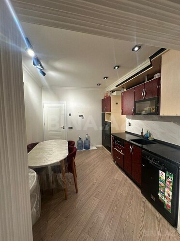 Satılır 2 otaqlı köhnə tikili 65 m², Xalqlar Dostluğu m., photo 11 from 18