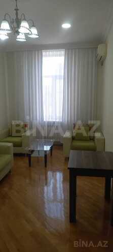 Сдаётся 2-комн. вторичка 60 м², м. Ичеришехер, photo 1 from 11