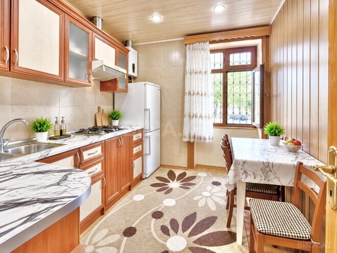 Satılır 3 otaqlı köhnə tikili 110 m², Qara Qarayev m., photo 5 from 13