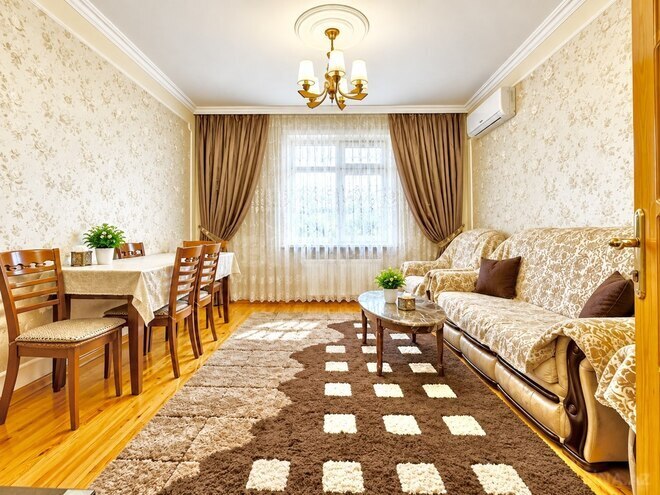 Satılır 3 otaqlı köhnə tikili 110 m², Qara Qarayev m., photo 1 from 13
