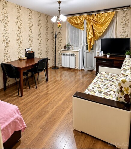 Продаётся 1-комн. вторичка 35 м², м. Нефтчиляр, photo 3 from 6