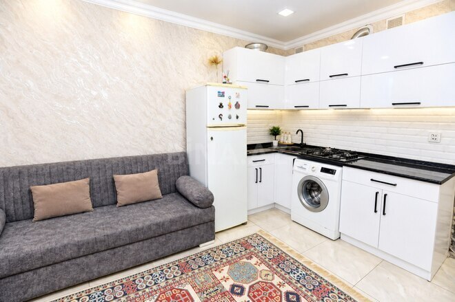 Satılır 3 otaqlı köhnə tikili 60 m², Əhmədli m., photo 1 from 11