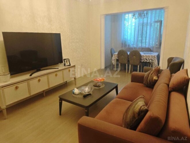 Продаётся 3-комн. вторичка 80 м², Ясамальский р., photo 1 from 10