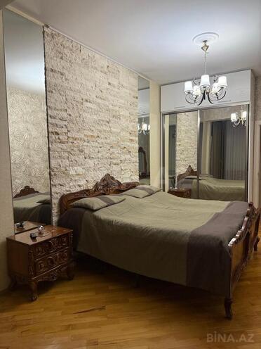 Продаётся 3-комн. новостройка 134 м², м. Кара Караев, photo 3 from 13