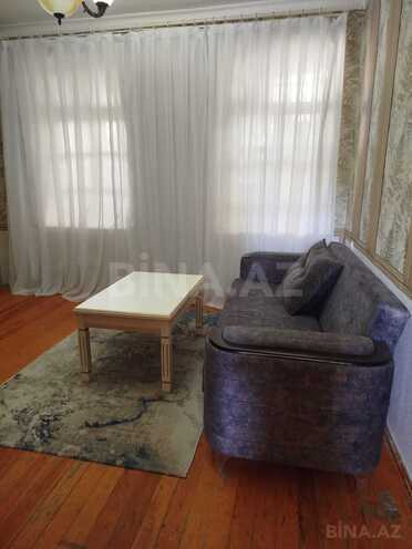 İcarəyə verilir 2 otaqlı köhnə tikili 60 m², Bayıl q., photo 4 from 10