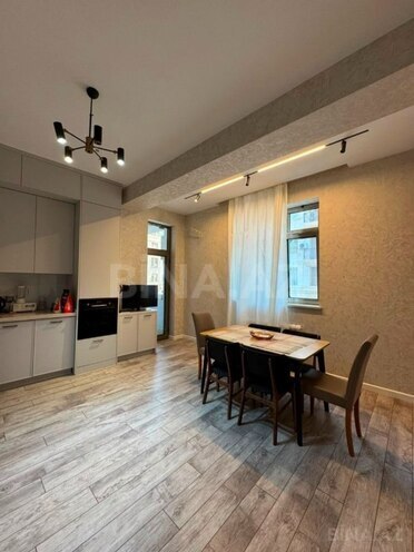Продаётся 3-комн. новостройка 130 м², м. Элмляр Академиясы, photo 9 from 16