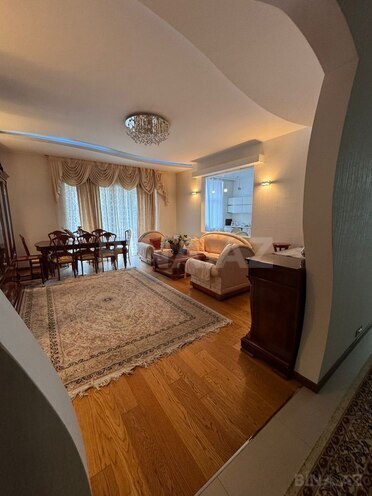 Сдаётся 3-комн. новостройка 130 м², м. 8 ноября, photo 6 from 7