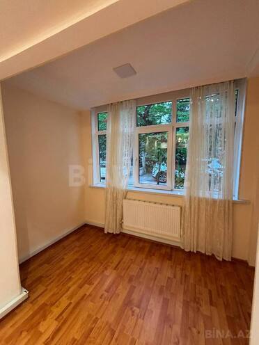 Satılır 2 otaqlı köhnə tikili 60 m², İnşaatçılar m., photo 4 from 12