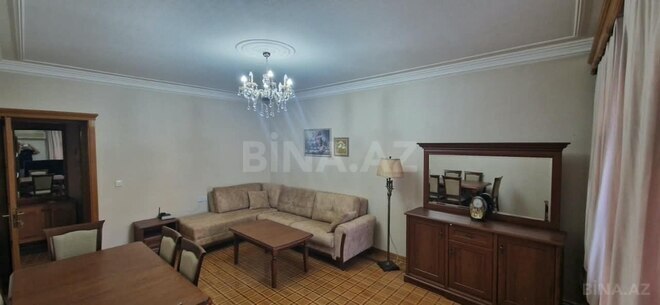 İcarəyə verilir 2 otaqlı köhnə tikili 65 m², Azadlıq Prospekti m., photo 1 from 17